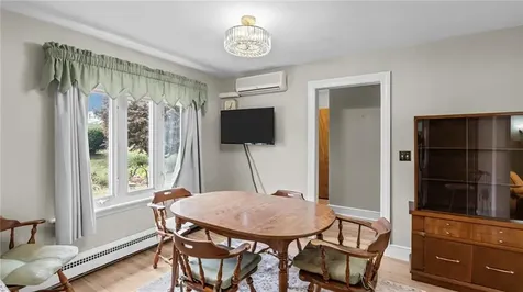 1533 East Main Road Portsmouth RI 02871