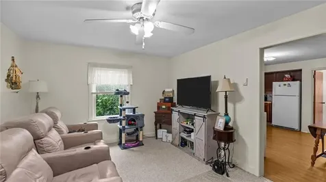 1533 East Main Road Portsmouth RI 02871