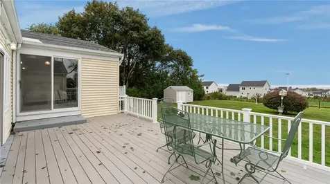 1533 East Main Road Portsmouth RI 02871