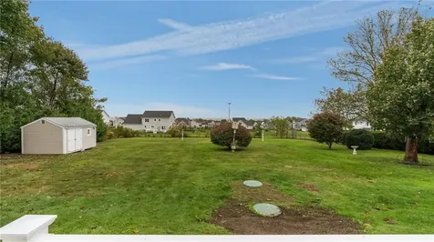 1533 East Main Road Portsmouth RI 02871