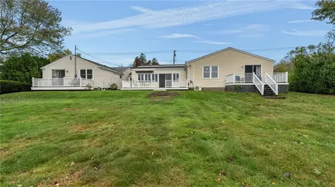 1533 East Main Road Portsmouth RI 02871