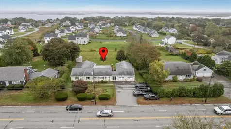 1533 East Main Road Portsmouth RI 02871