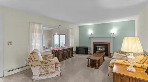 1533 East Main Road Portsmouth RI 02871