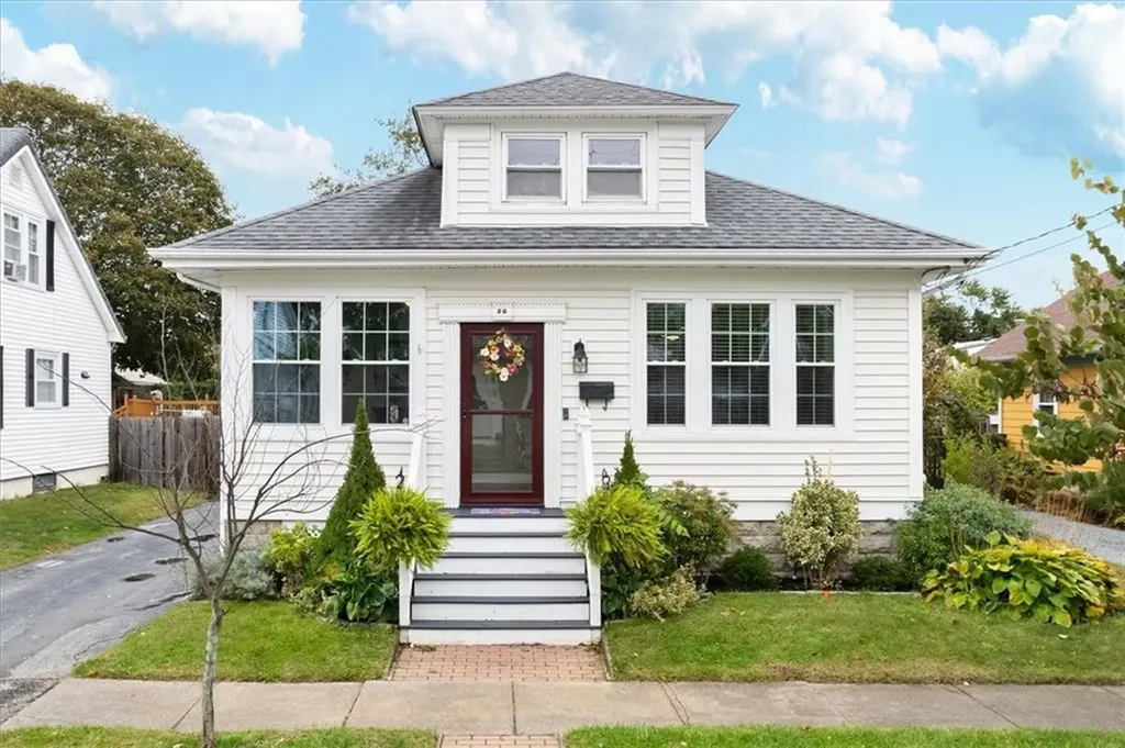 26 Elinora Street East Providence RI 02915