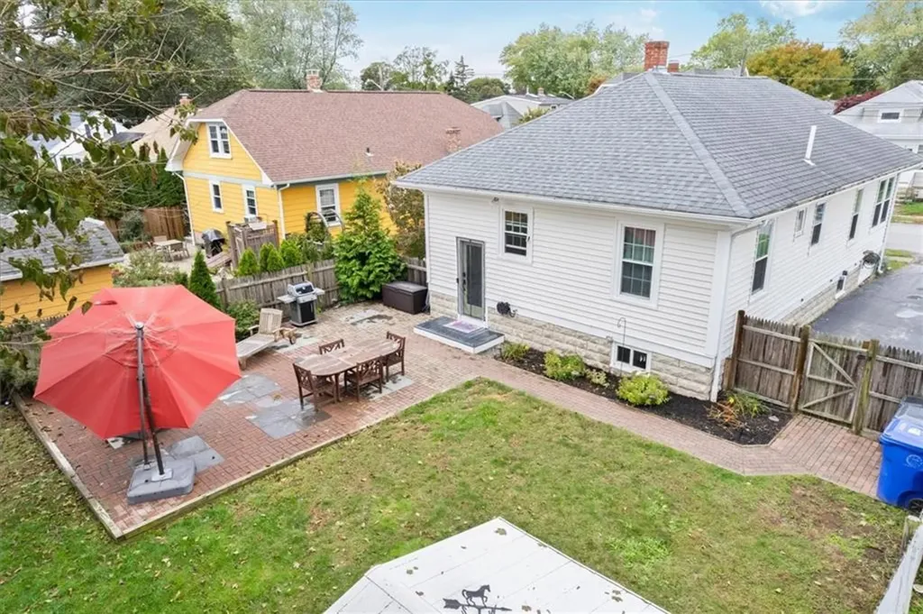 26 Elinora Street East Providence RI 02915