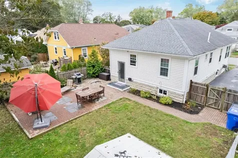 26 Elinora Street East Providence RI 02915