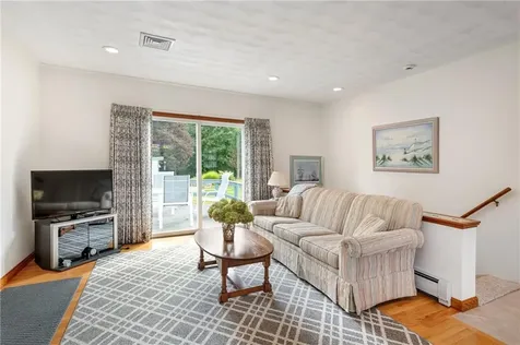 31 Avice Street Narragansett RI 02882