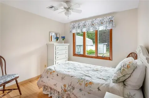 31 Avice Street Narragansett RI 02882