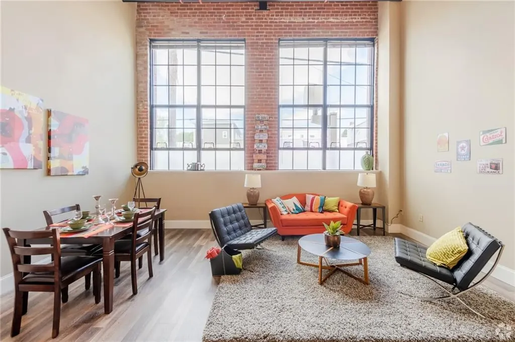 25 Eagle Street Providence RI 02908