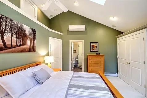 6 Kenmore Court Barrington RI 02806