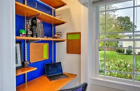 6 Kenmore Court Barrington RI 02806