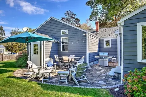 6 Kenmore Court Barrington RI 02806