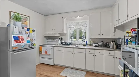 154 Mccorrie Lane Portsmouth RI 02871