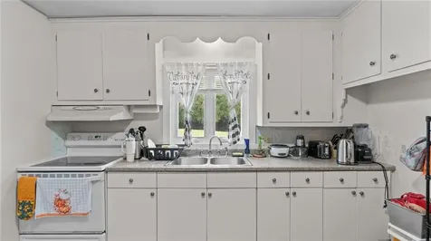 154 Mccorrie Lane Portsmouth RI 02871