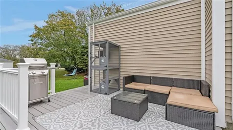 154 Mccorrie Lane Portsmouth RI 02871