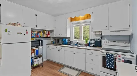 154 Mccorrie Lane Portsmouth RI 02871