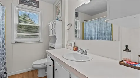 154 Mccorrie Lane Portsmouth RI 02871