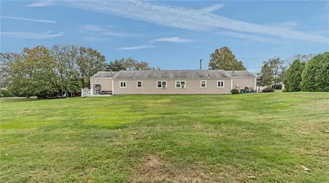 154 Mccorrie Lane Portsmouth RI 02871