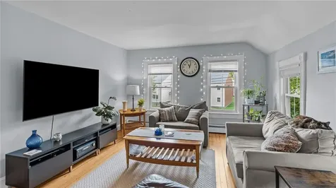 3 Chestnut Street Bristol RI 02809