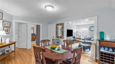 3 Chestnut Street Bristol RI 02809