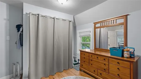 3 Chestnut Street Bristol RI 02809