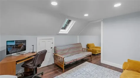 3 Chestnut Street Bristol RI 02809