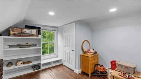 3 Chestnut Street Bristol RI 02809