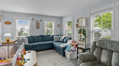 3 Chestnut Street Bristol RI 02809