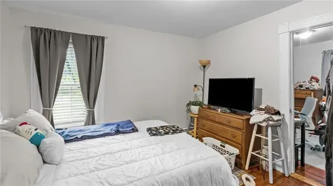 3 Chestnut Street Bristol RI 02809