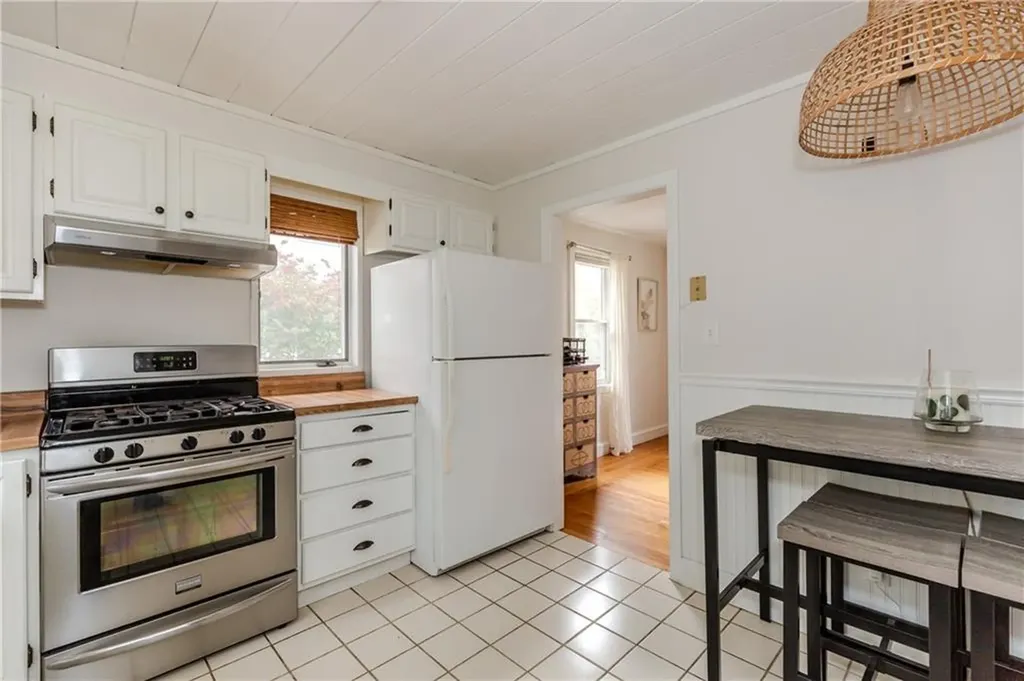 45 Modena Avenue Providence RI 02908