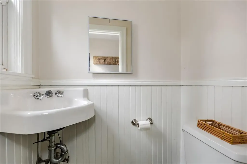 45 Modena Avenue Providence RI 02908