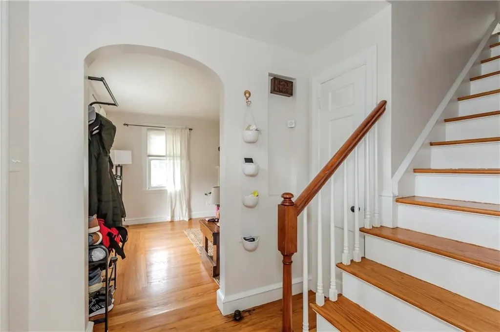 45 Modena Avenue Providence RI 02908