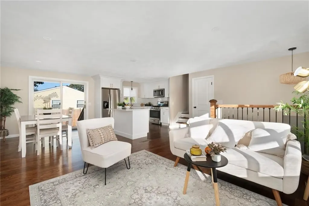 95 Kerri Lyn Road Warwick RI 02889