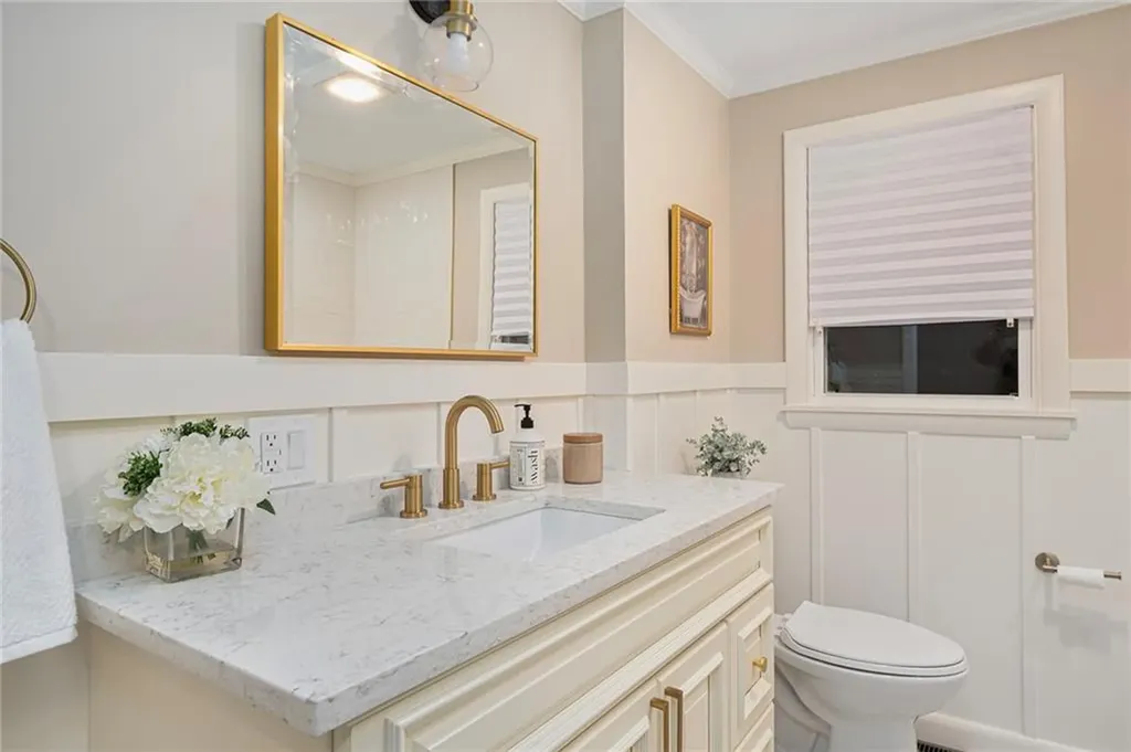 95 Kerri Lyn Road Warwick RI 02889