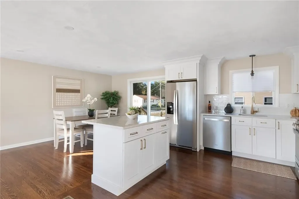 95 Kerri Lyn Road Warwick RI 02889