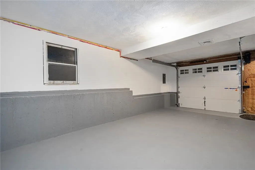 95 Kerri Lyn Road Warwick RI 02889