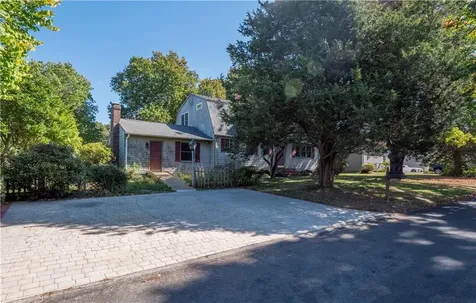 12 Overlook Road Narragansett RI 02882