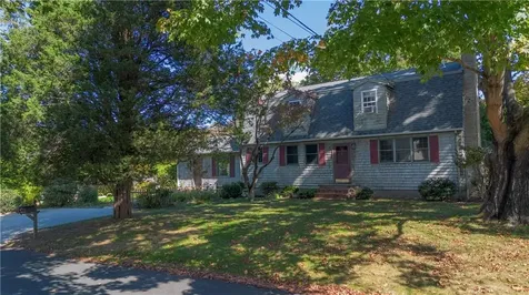 12 Overlook Road Narragansett RI 02882