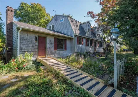 12 Overlook Road Narragansett RI 02882