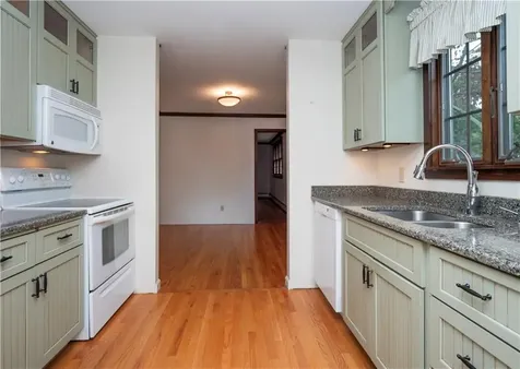 12 Overlook Road Narragansett RI 02882