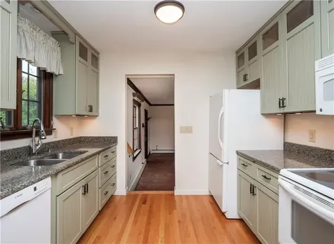 12 Overlook Road Narragansett RI 02882