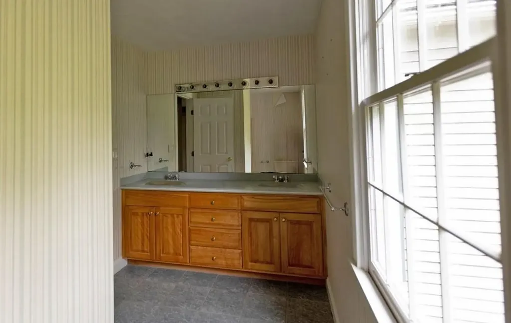 6 Eastbrook Farm Lane Southborough MA 01772