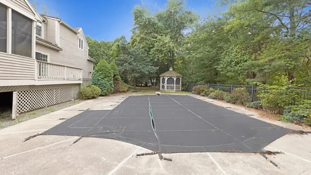 6 Eastbrook Farm Lane Southborough MA 01772