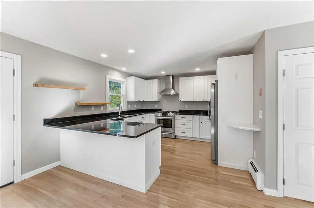 22 Cole Street Jamestown RI 02835