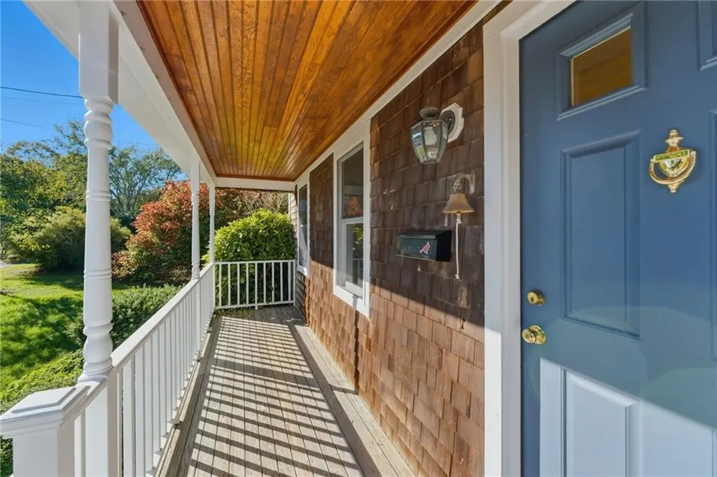 22 Cole Street Jamestown RI 02835