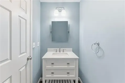 22 Cole Street Jamestown RI 02835