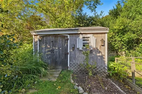 22 Cole Street Jamestown RI 02835