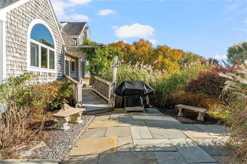 27 West Willow Lane Charlestown RI 02813