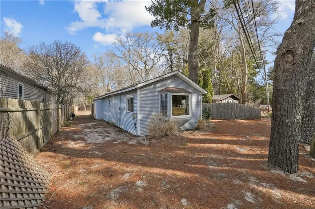 199 Mishnock Road West Greenwich RI 02817