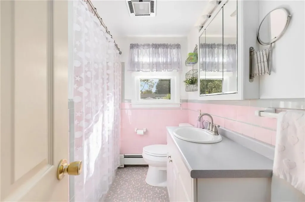 82 Doolittle Street Coventry RI 02816